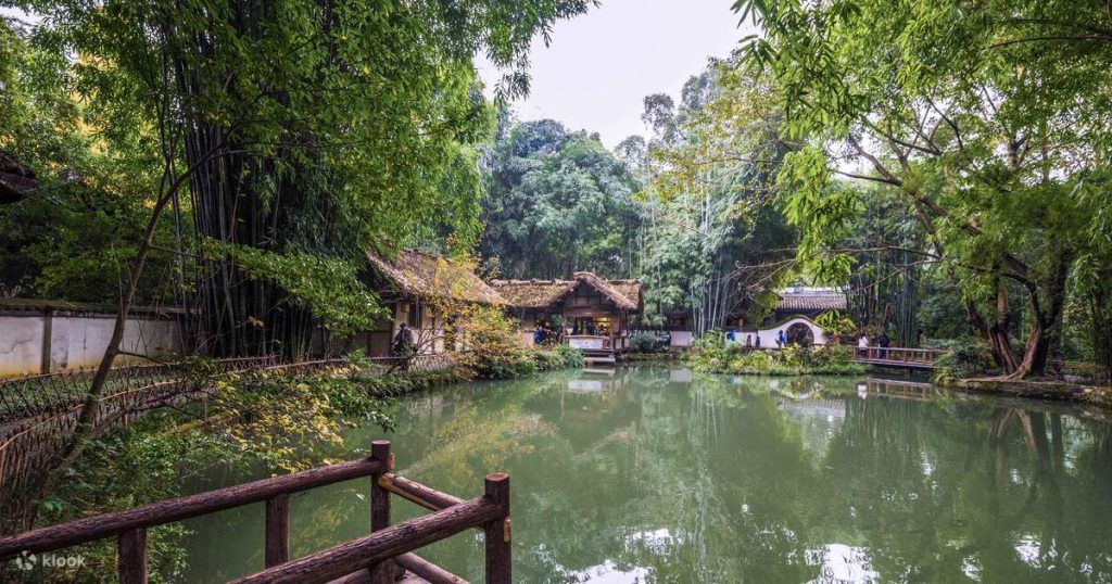 China Travel — Top 10 Attractions in Chengdu (Tips, Photos, and Maps)