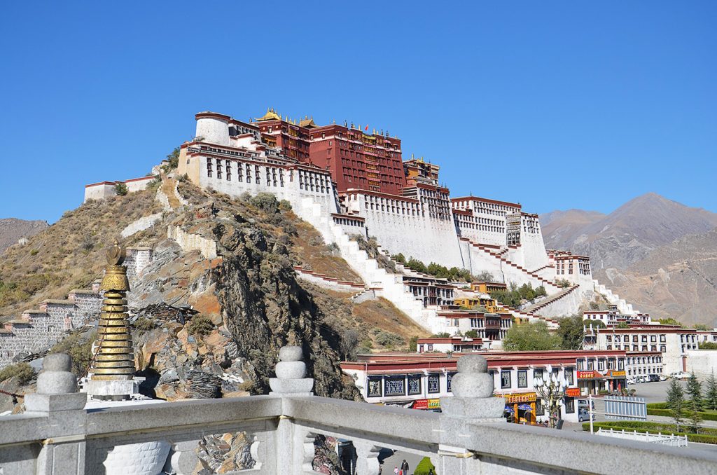 China Travel—The History of Tibet