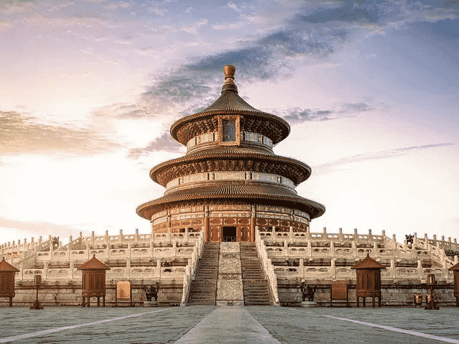 Foreigners Visiting Beijing—Temple of Heaven